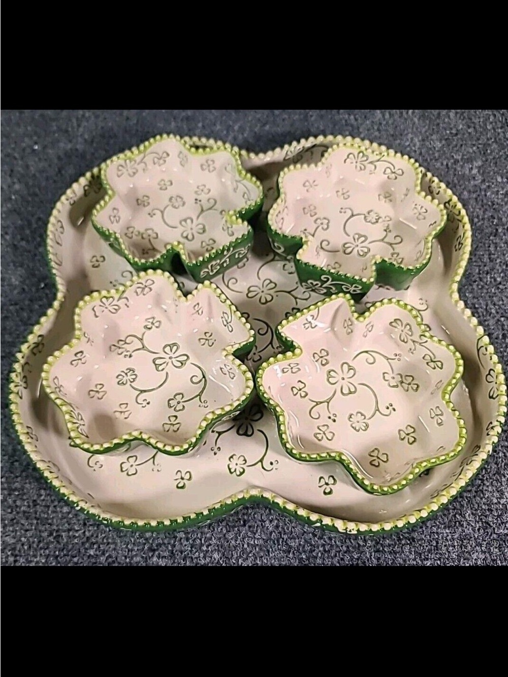 Temptations Shamrock Clover 5-Piece Bakeware & Serving Set Floral Lace G…